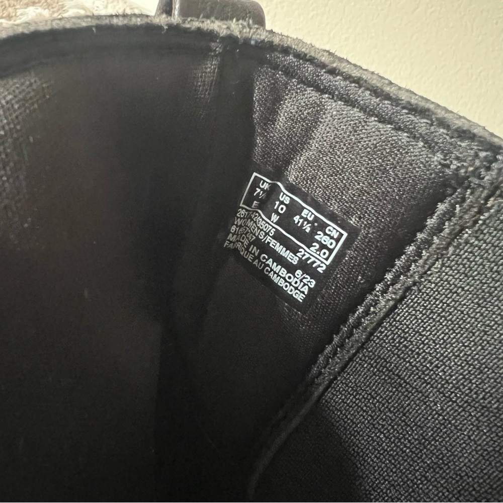 Clarks Collection Hearth Love Pebbled Black Leather Ankle Boots Size 10 Comfort - Picture 12 of 13